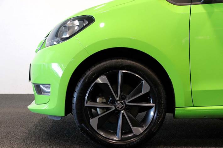 Grøn Skoda Citigo-e fra 2021 set udefra
