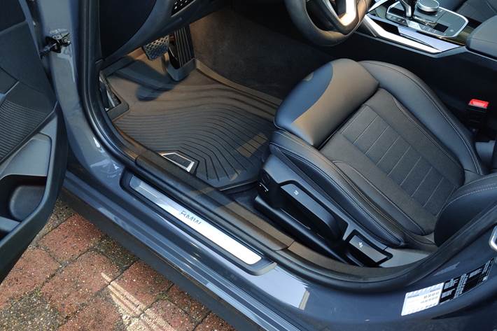 Grå BMW 3-Serie fra 2020