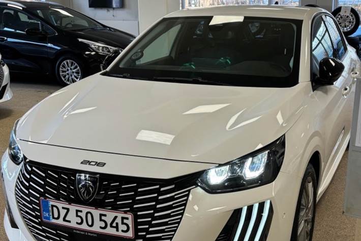 Hvid Peugeot 208 fra 2024