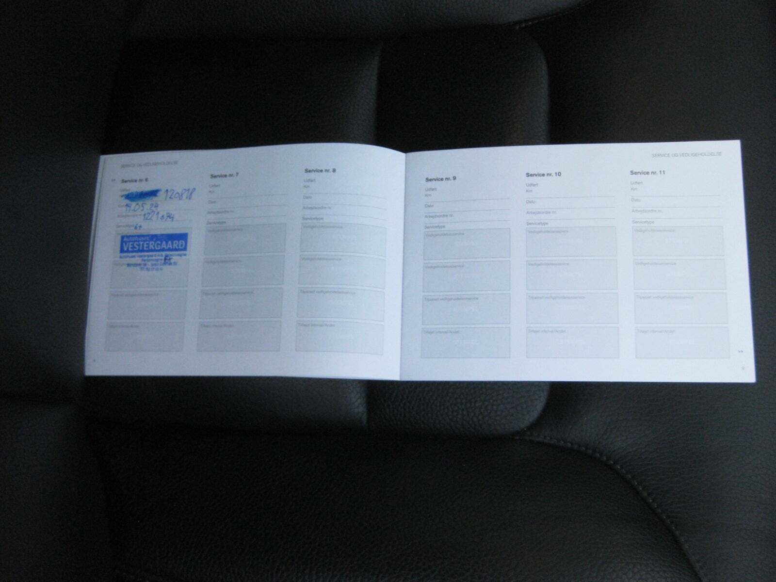 Blå Volvo S90 fra 2018