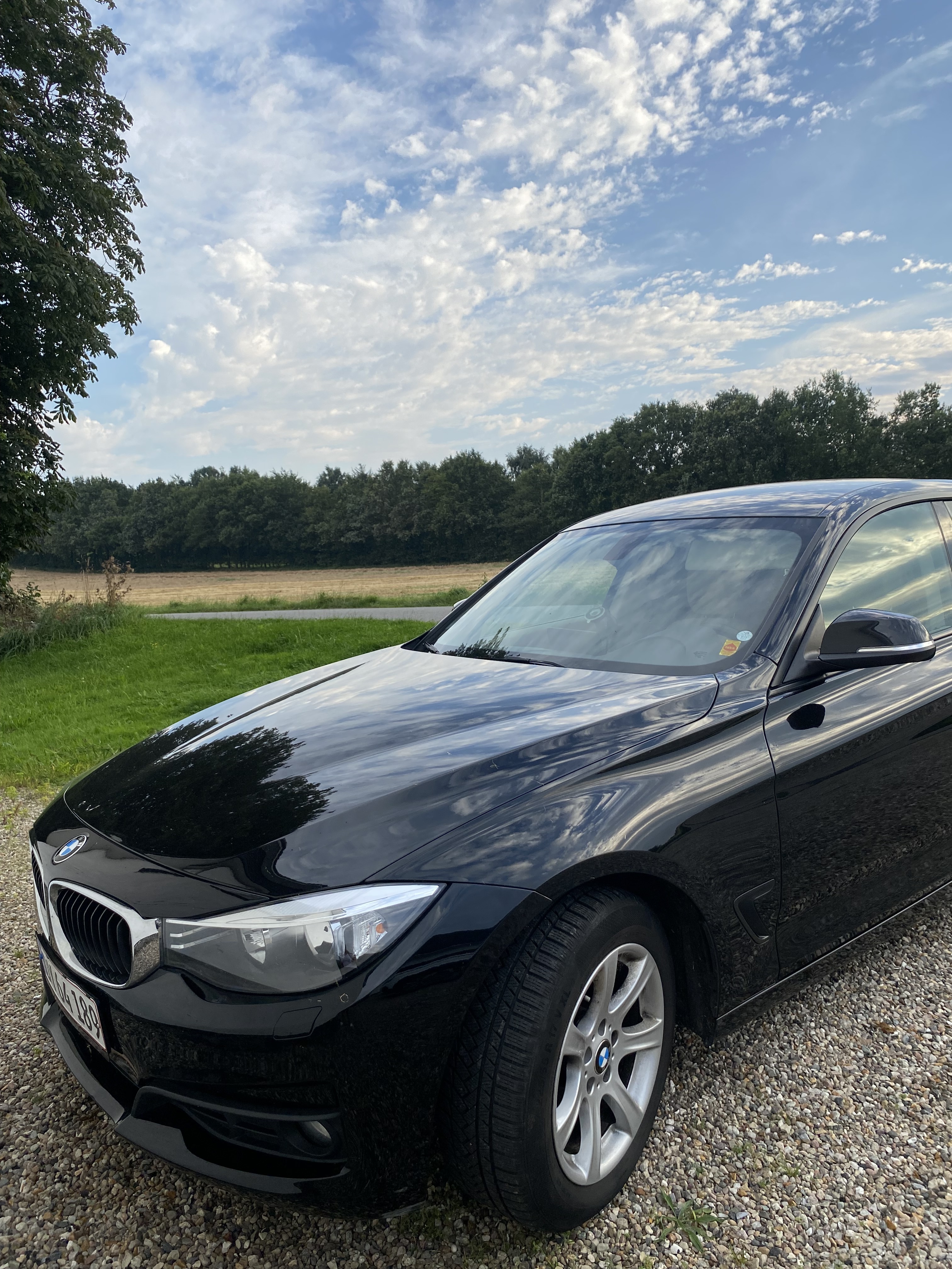 Sort BMW 320 Gran Turismo fra 2016