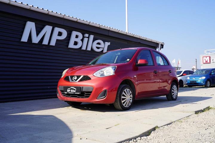 Rød Nissan Micra fra 2014