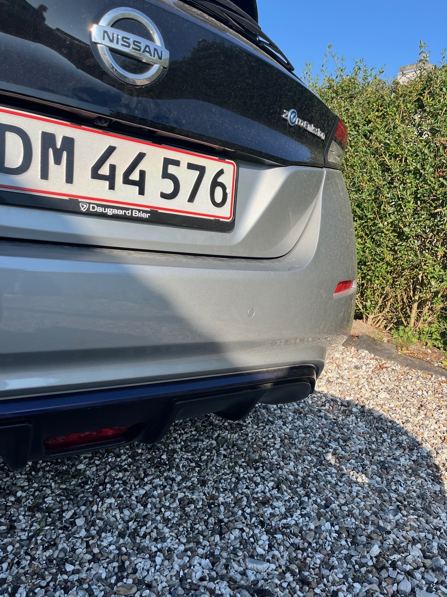 Grå Nissan Leaf fra 2021