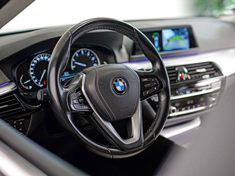 BMW 520i