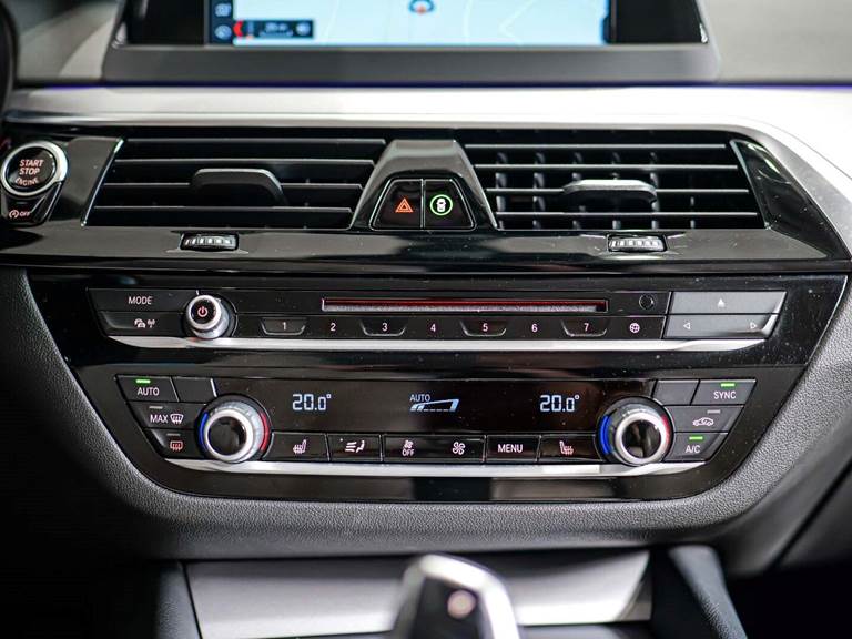 BMW 520i