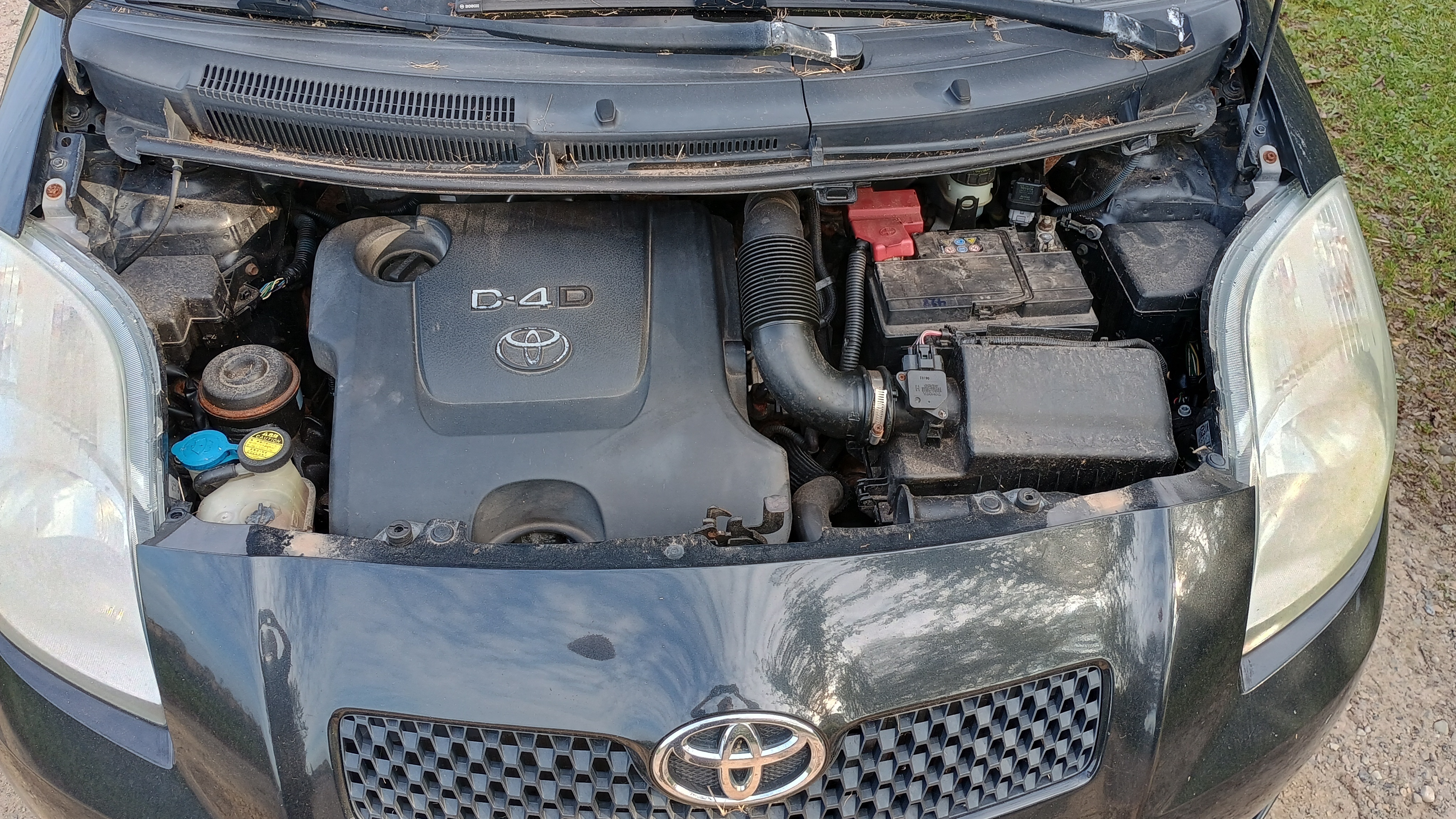 Toyota Yaris 1,4 D - 4D 5 DØRS