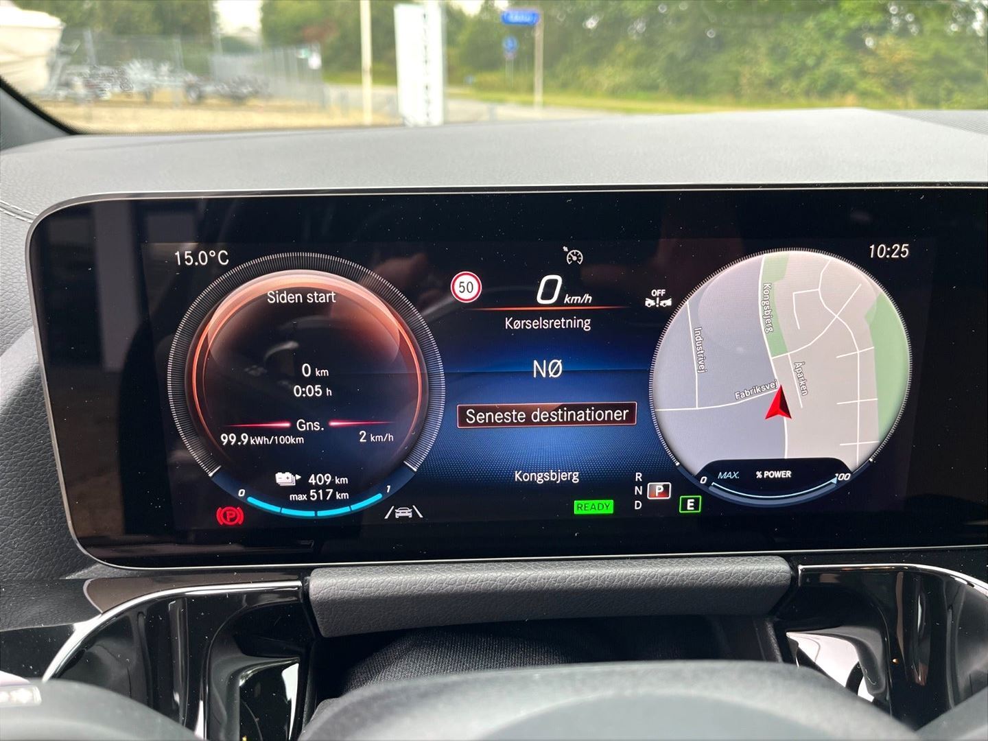 Sort Mercedes EQA 250+ fra 2023