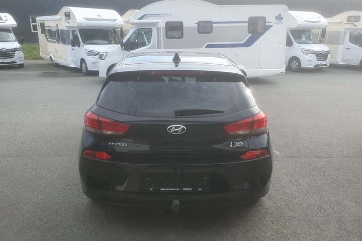 Sort Hyundai i30 fra 2017