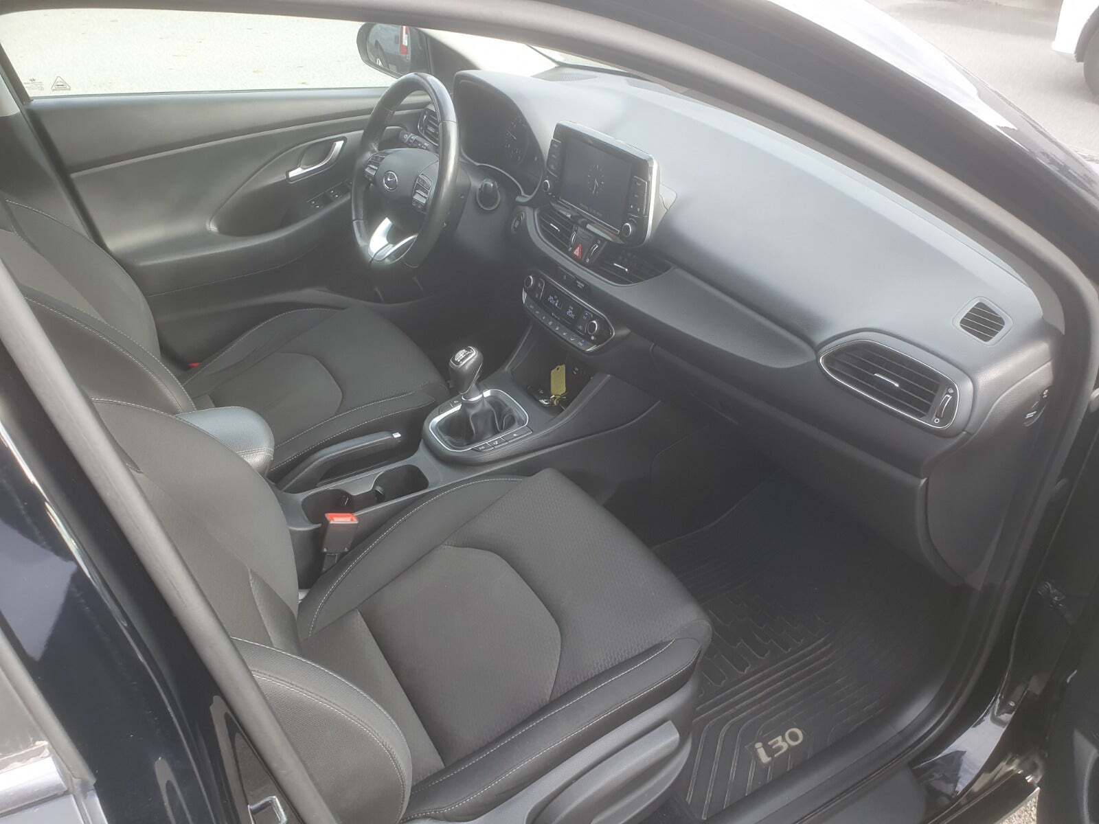 Sort Hyundai i30 fra 2017
