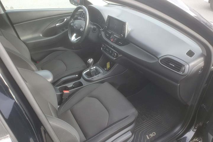 Sort Hyundai i30 fra 2017