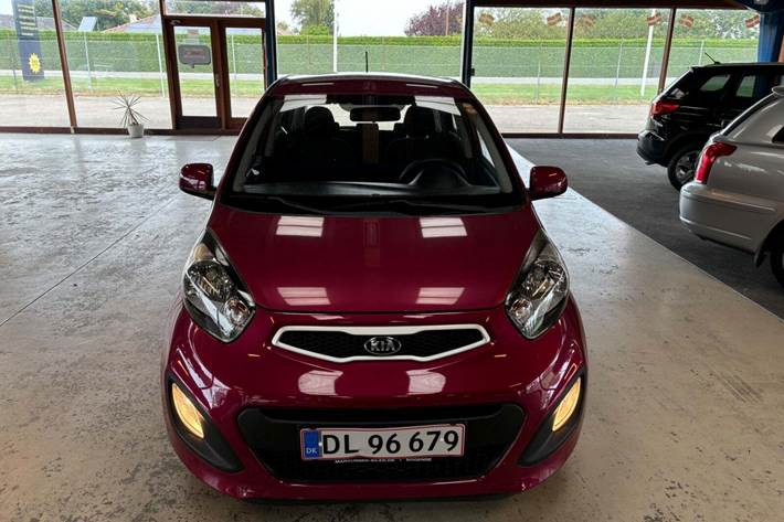 Rød Kia Picanto fra 2013