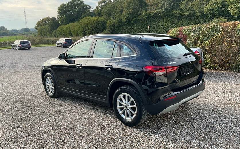 Mercedes GLA250 e