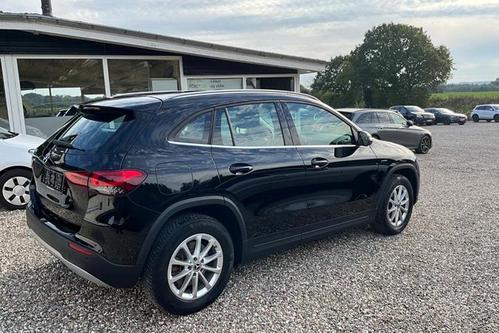 undefined Mercedes GLA250 e fra 2021 set udefra