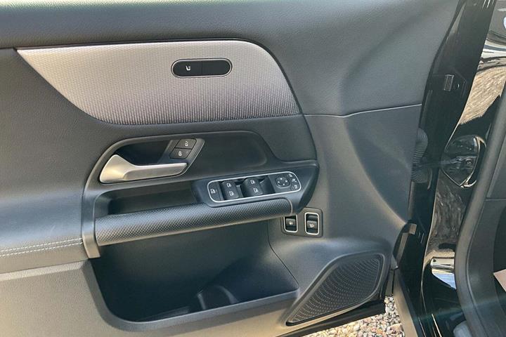 undefined Mercedes GLA250 e fra 2021 set indefra