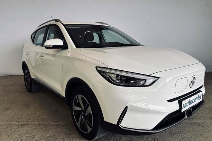 Hvid MG ZS fra 2022 set udefra