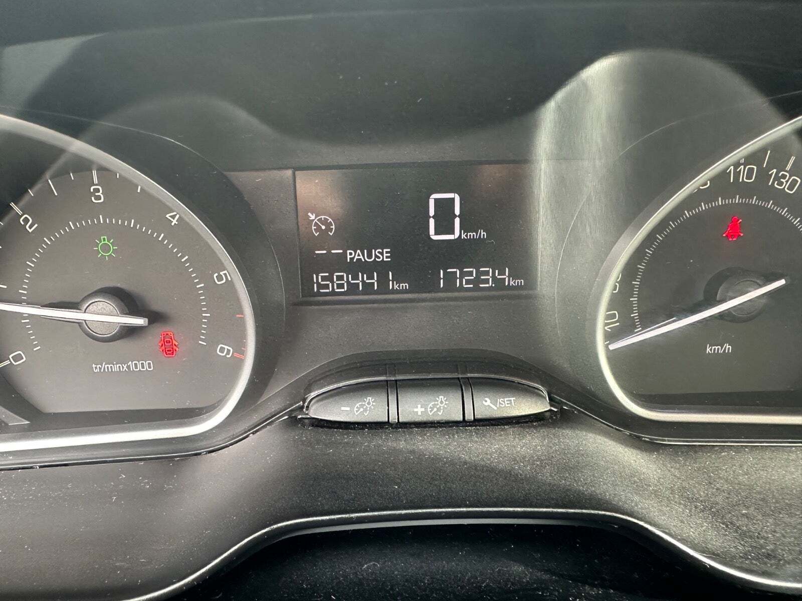 undefined Peugeot 208 fra 2015