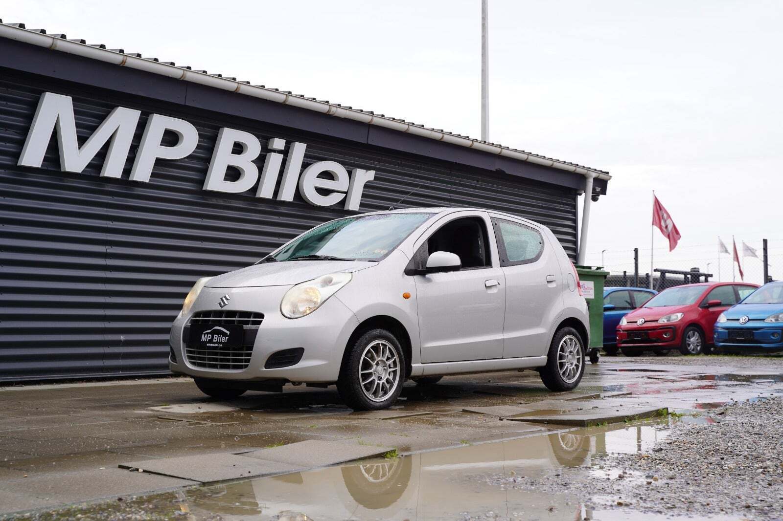 Sølv Suzuki Alto fra 2009