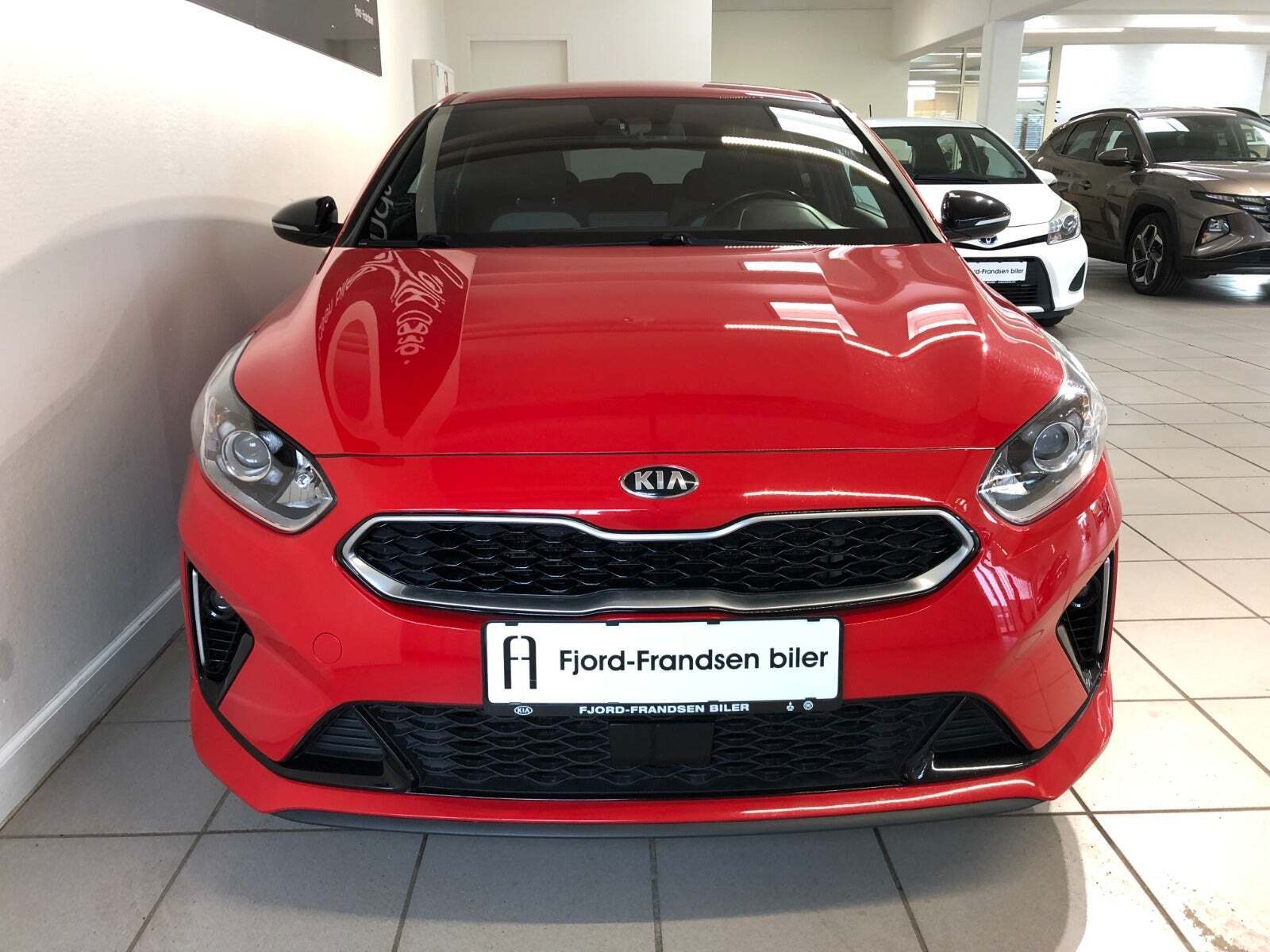 Rød Kia ProCeed fra 2019