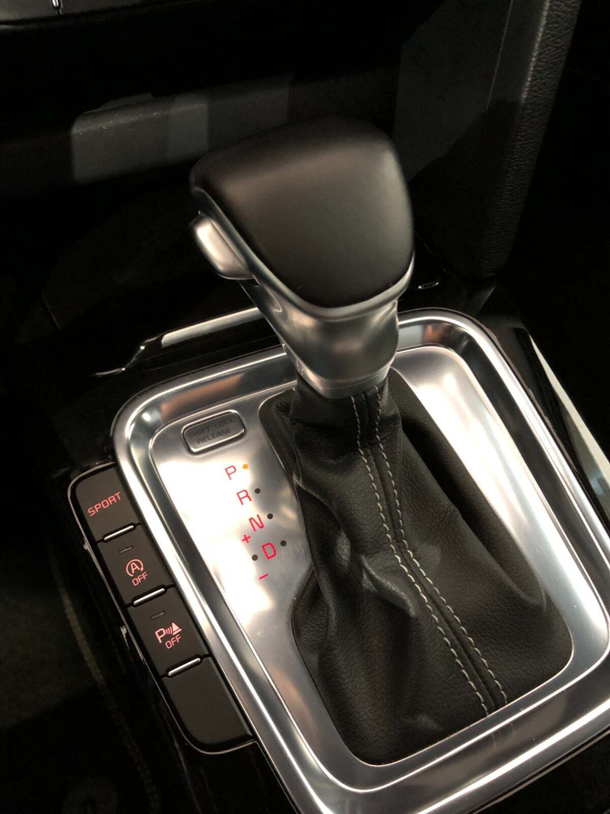 Rød Kia ProCeed fra 2019