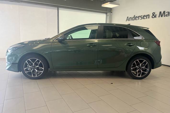 Grøn Kia Ceed fra 2024