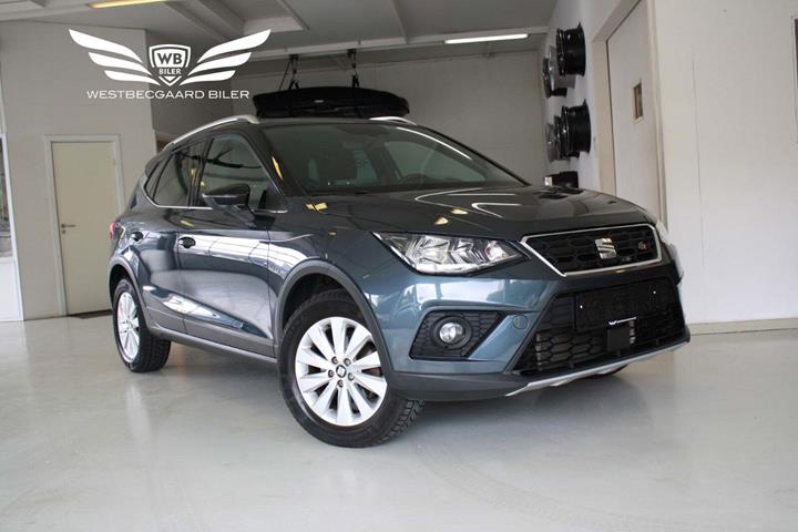 Grå Seat Arona fra 2019 set udefra