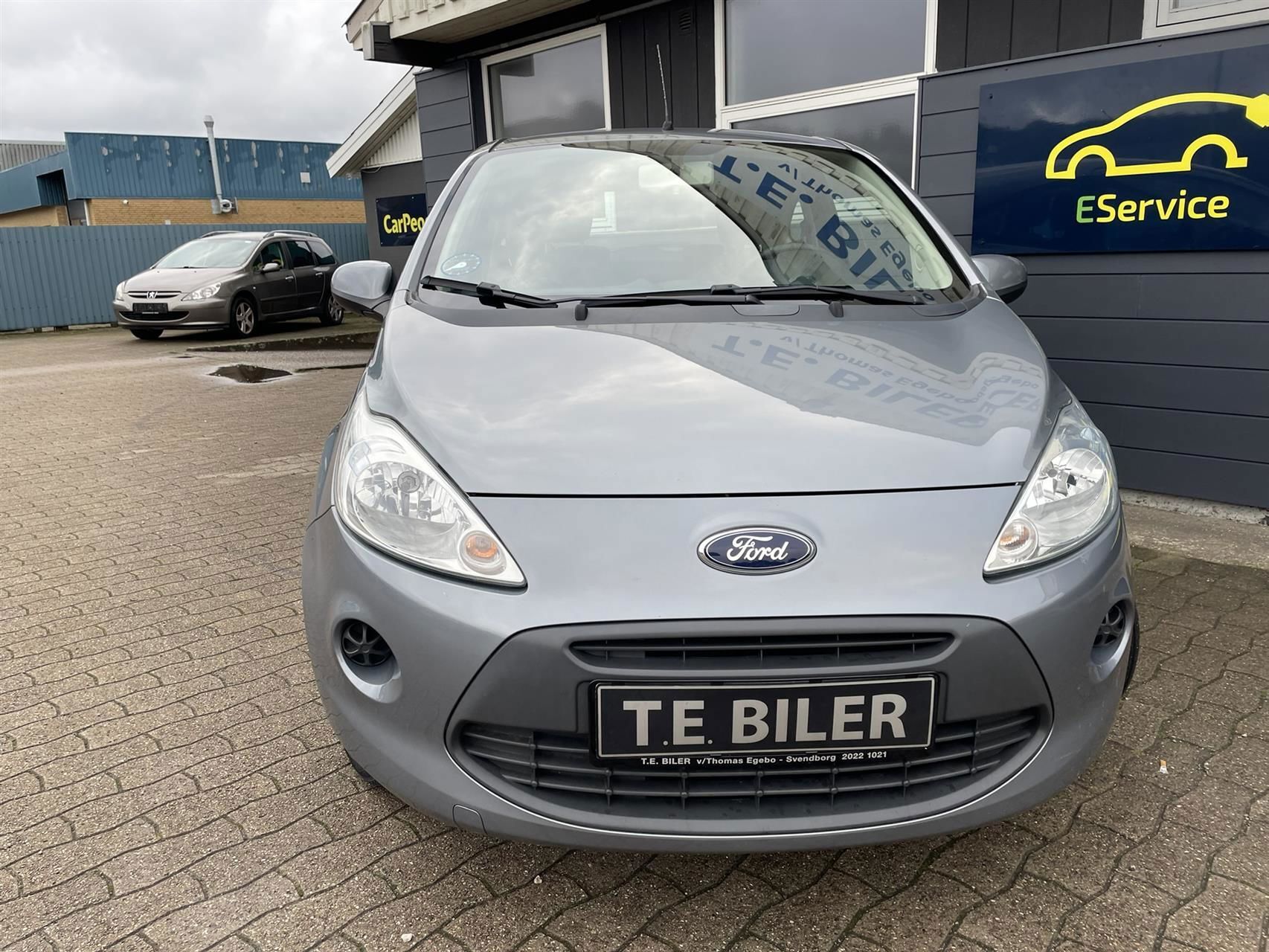 Grå Ford Ka fra 2016 set udefra