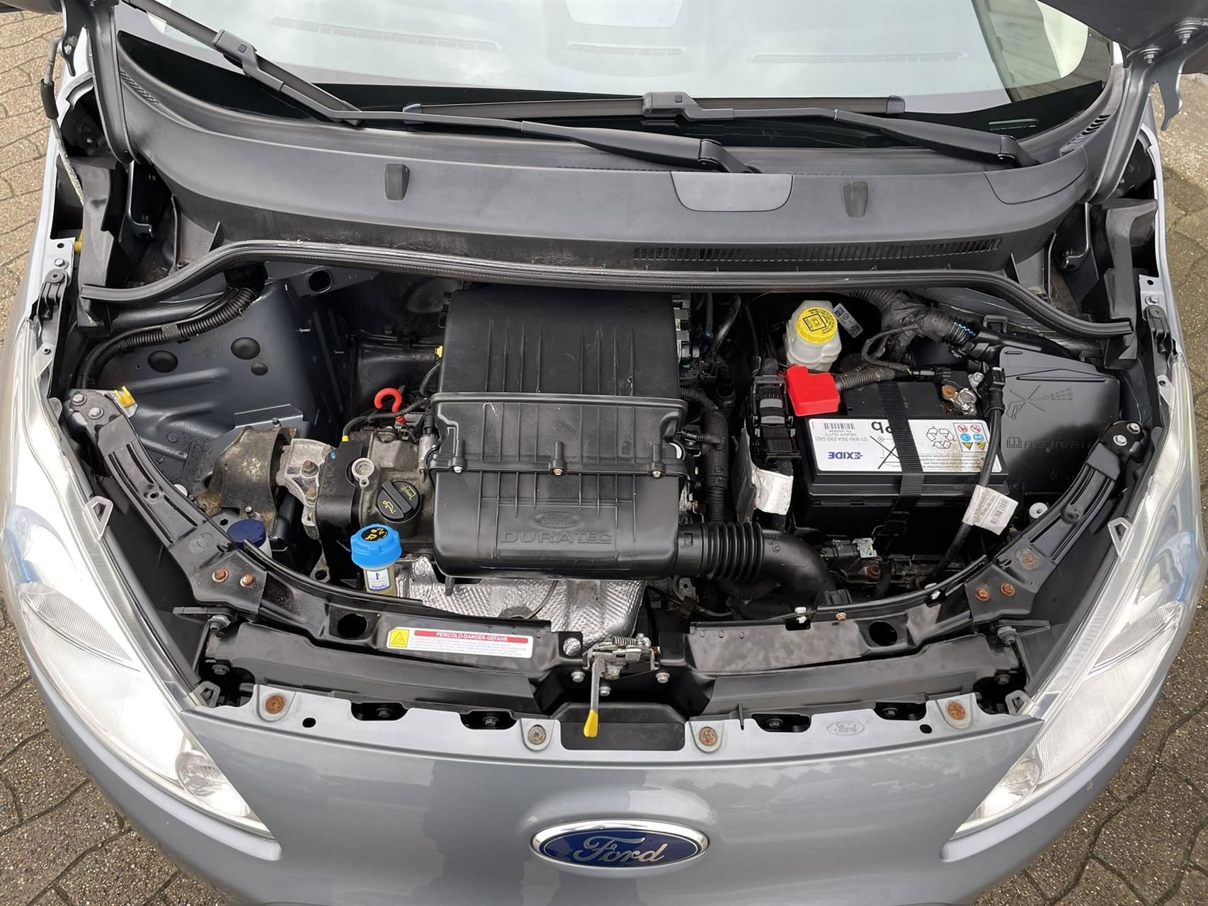 Grå Ford Ka fra 2016 set udefra