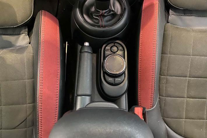 Grå Mini Cooper S fra 2018