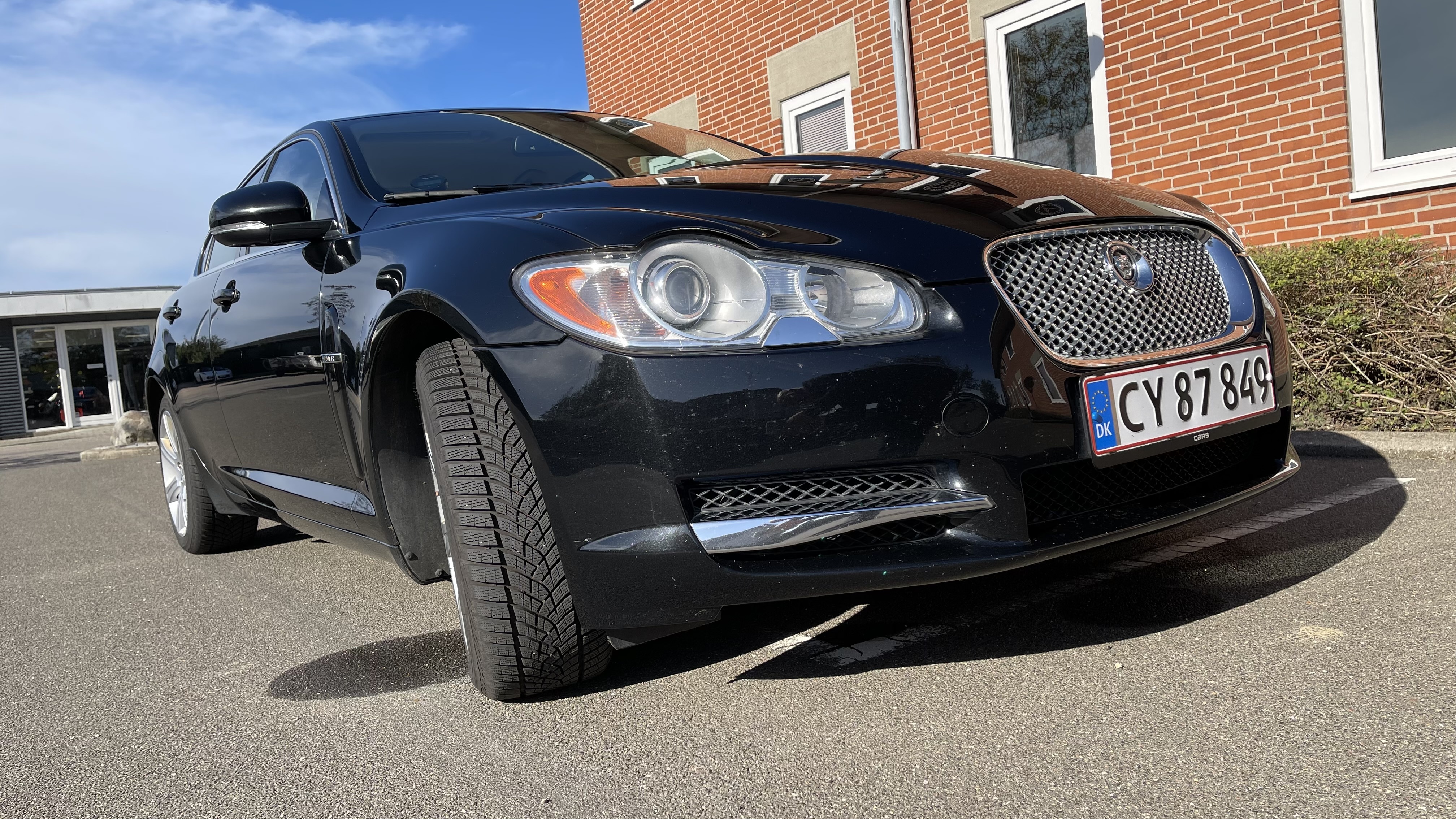 Sort Jaguar XF fra 2010