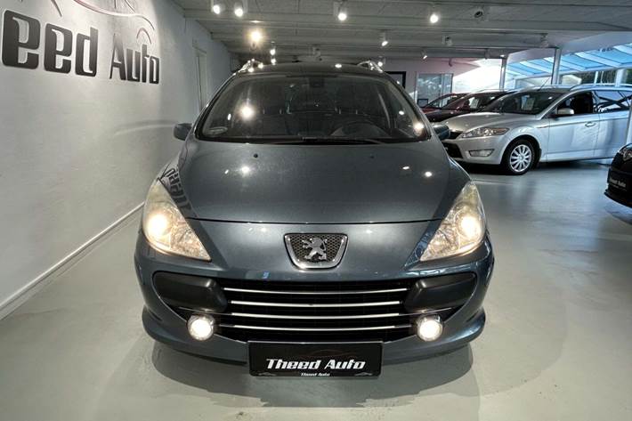 Grå Peugeot 307 fra 2006