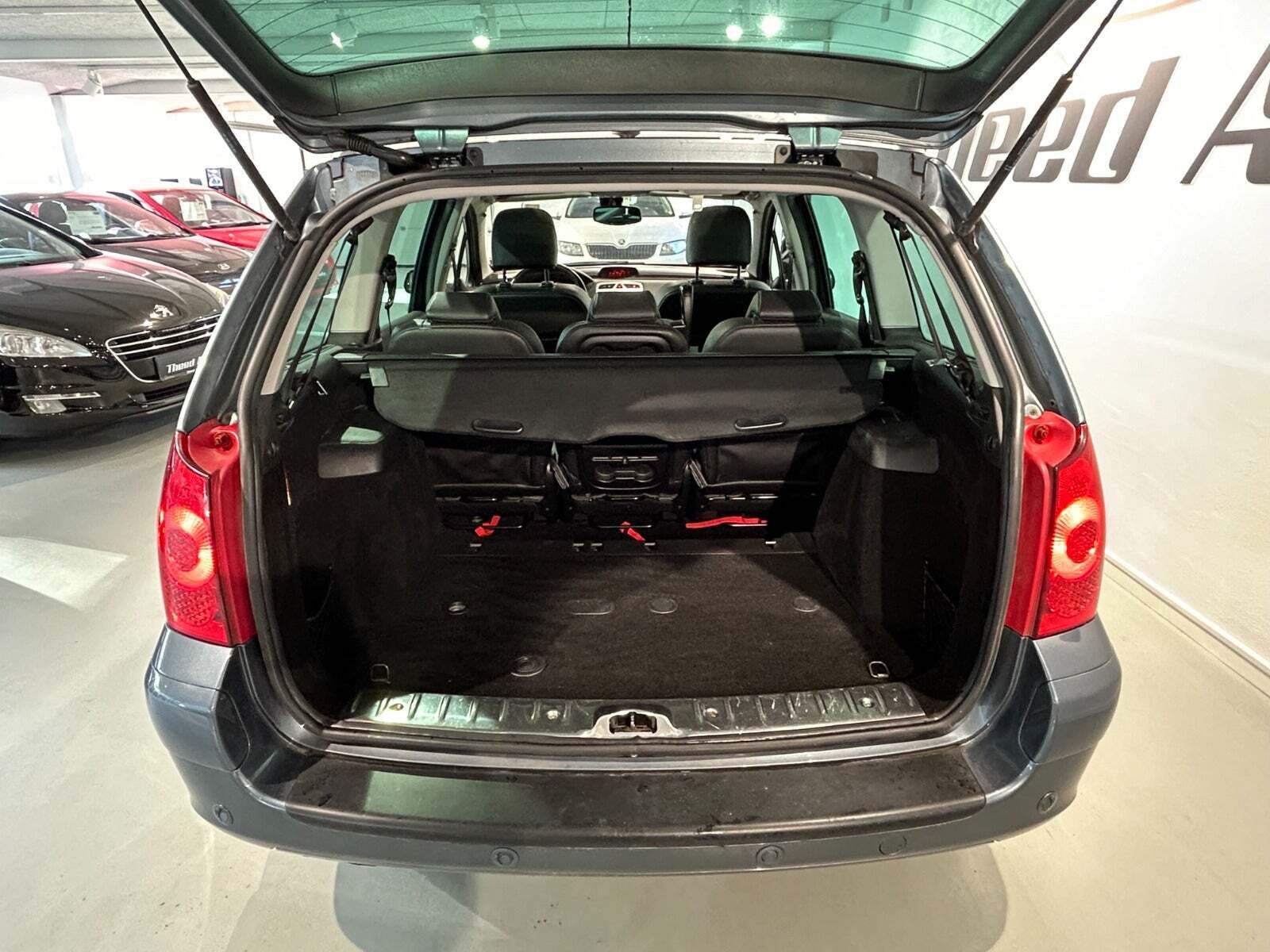 Grå Peugeot 307 fra 2006