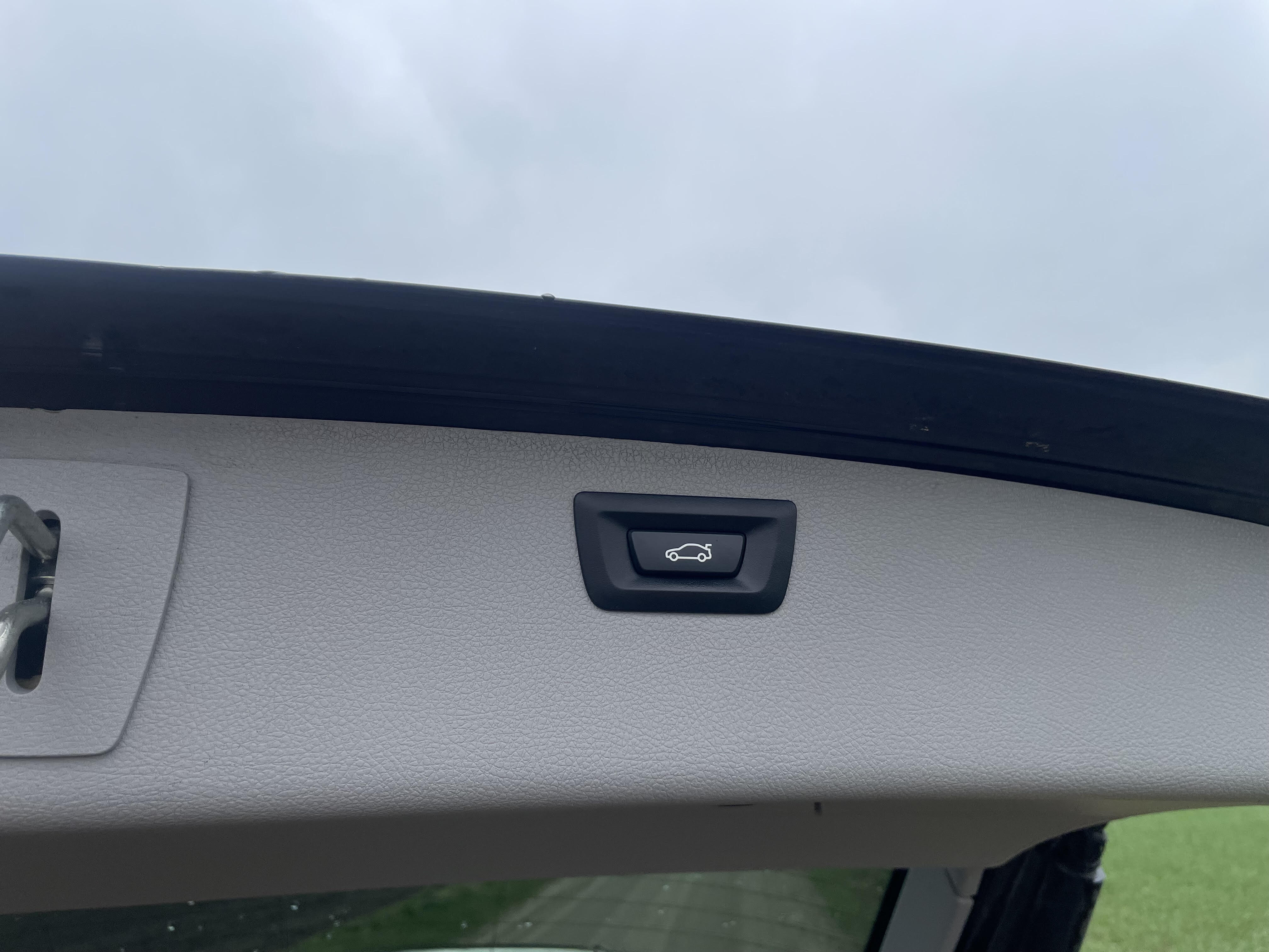 Sort BMW 3-Serie fra 2013