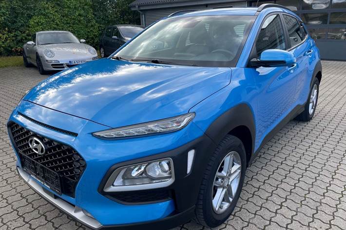 Blå Hyundai Kona fra 2020 set udefra