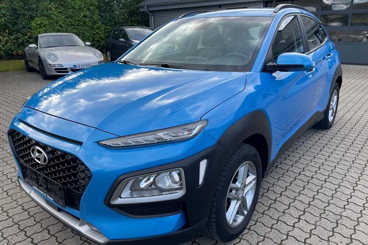 Blå Hyundai Kona fra 2020 set udefra