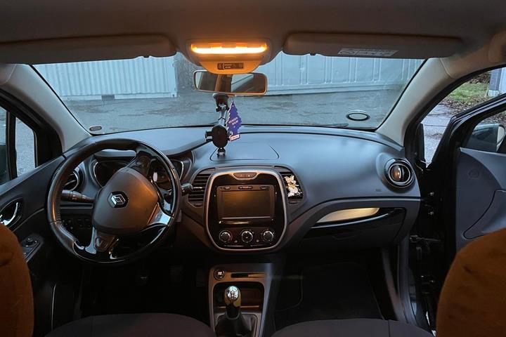 Sort Renault Captur fra 2014