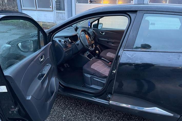 Sort Renault Captur fra 2014