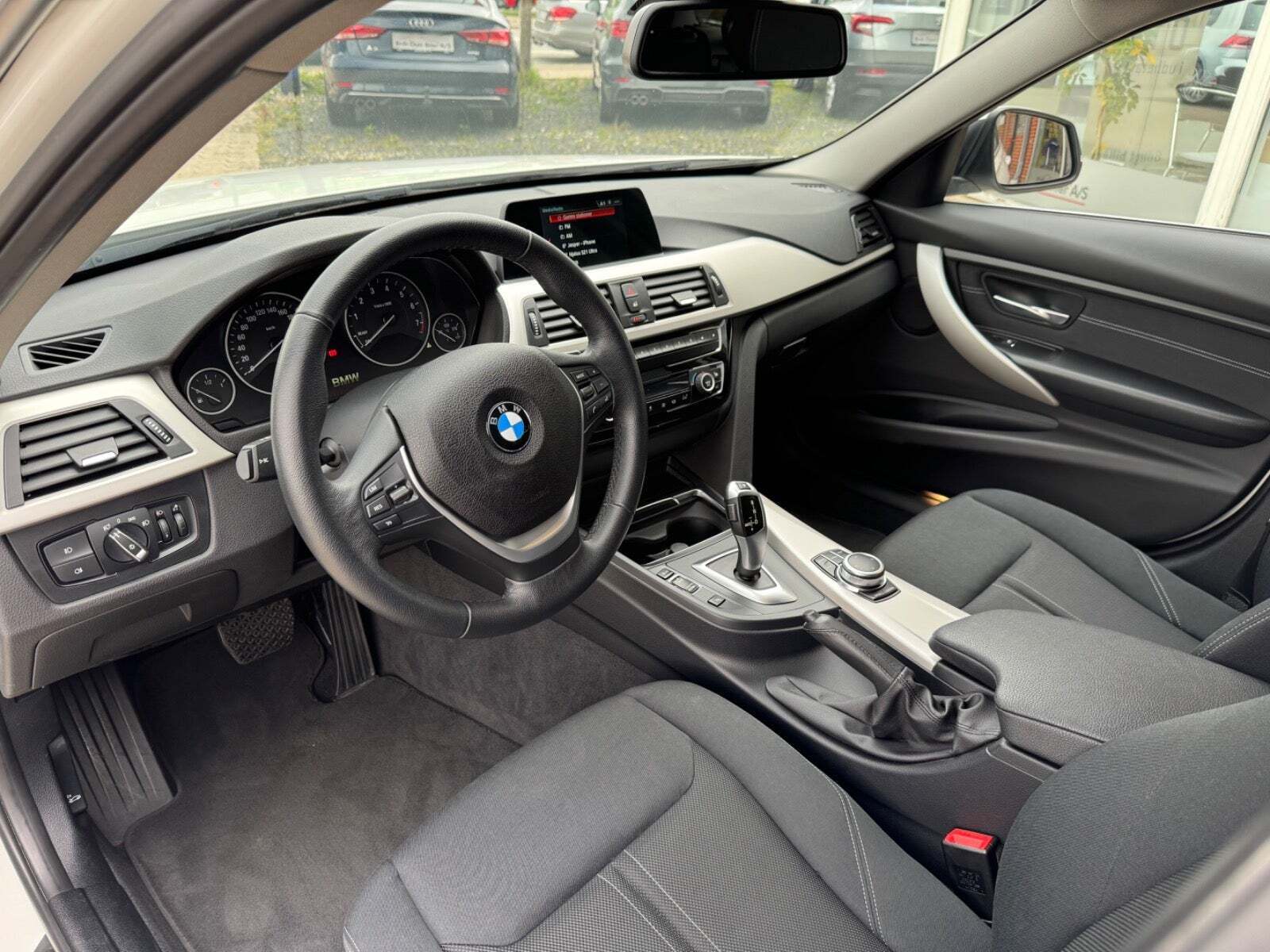 BMW 318i