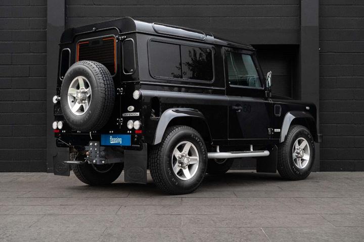 Sort Land Rover Defender 90 fra 2009