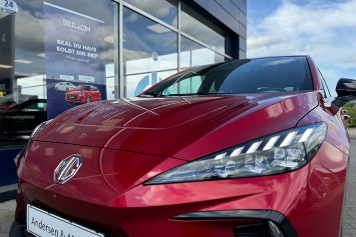 Rød MG MG4 Electric fra 2023