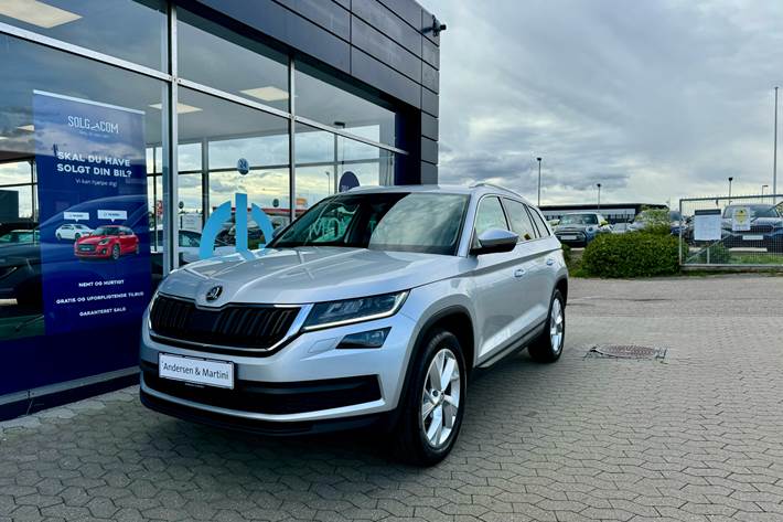 Sølv Skoda Kodiaq fra 2019 set udefra