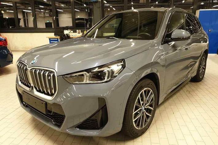 undefined BMW iX1 fra 2023 set udefra