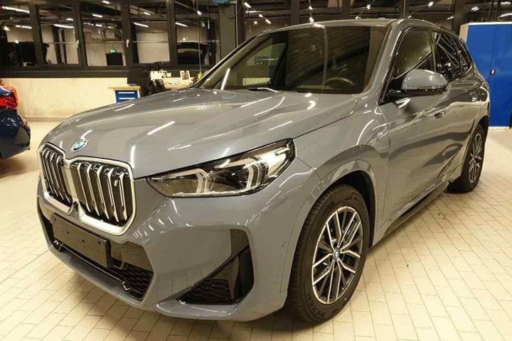 undefined BMW iX1 fra 2023 set udefra