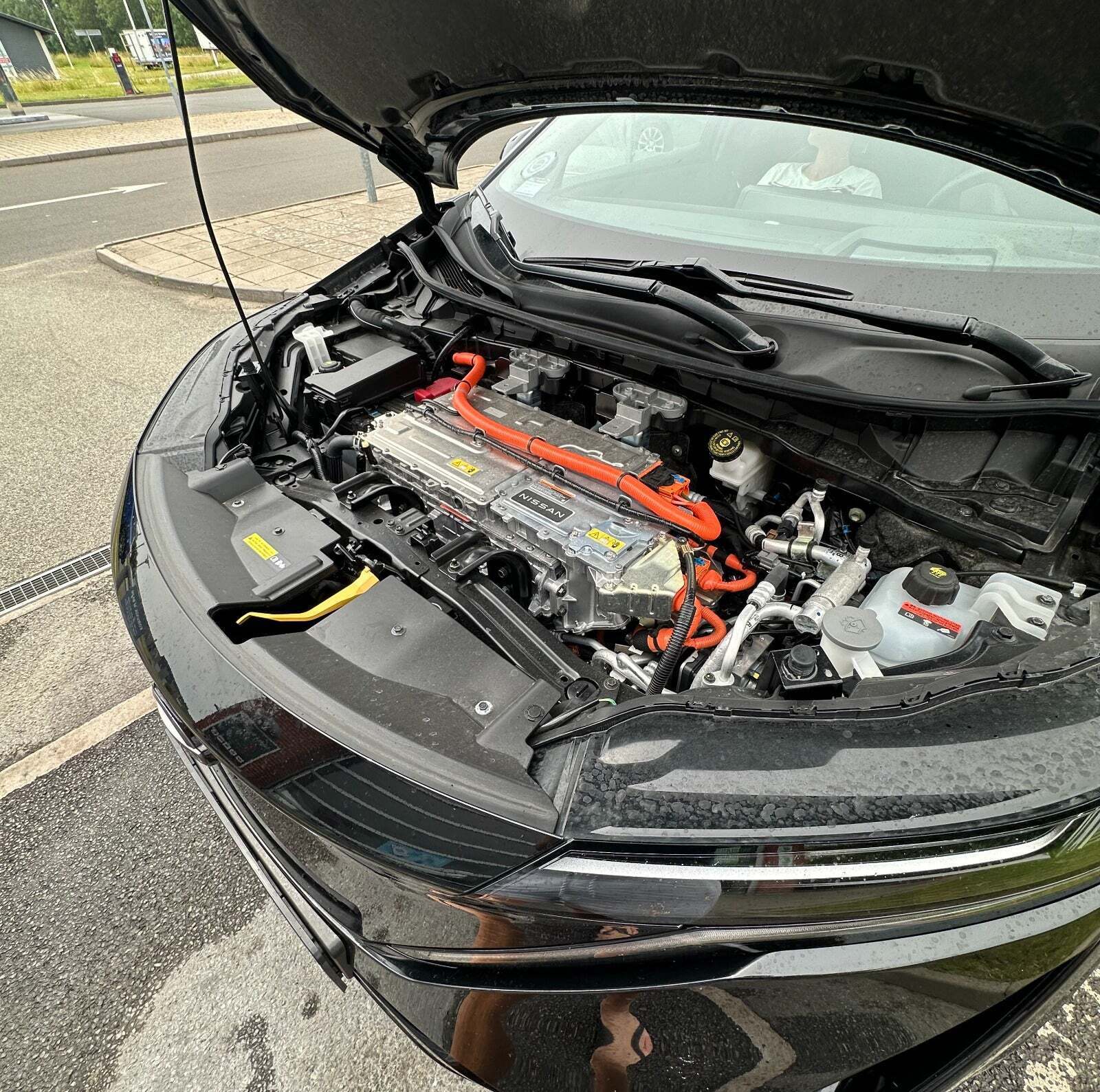 Gul Nissan Ariya fra 2022