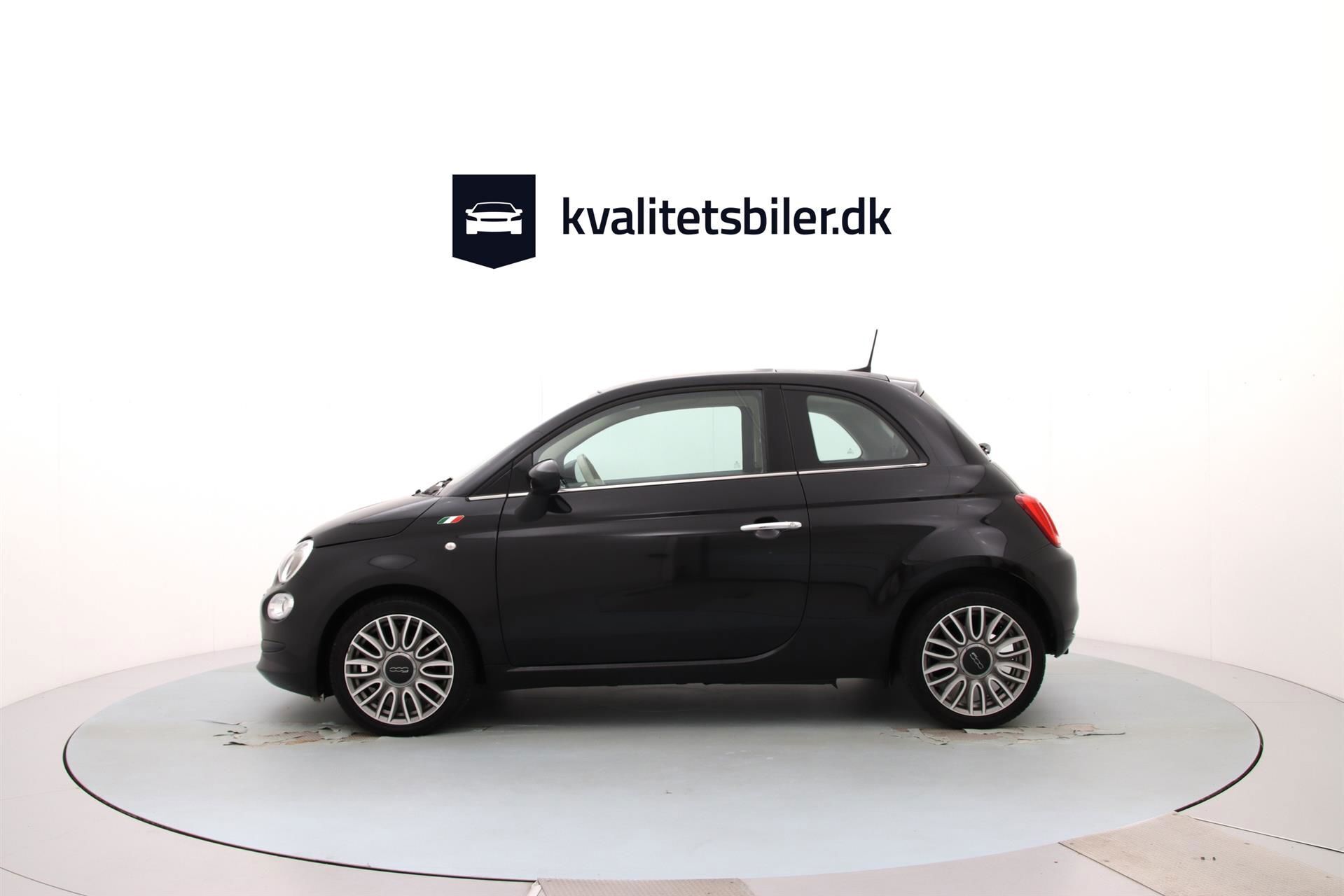 Sort Fiat 500 fra 2018 set udefra
