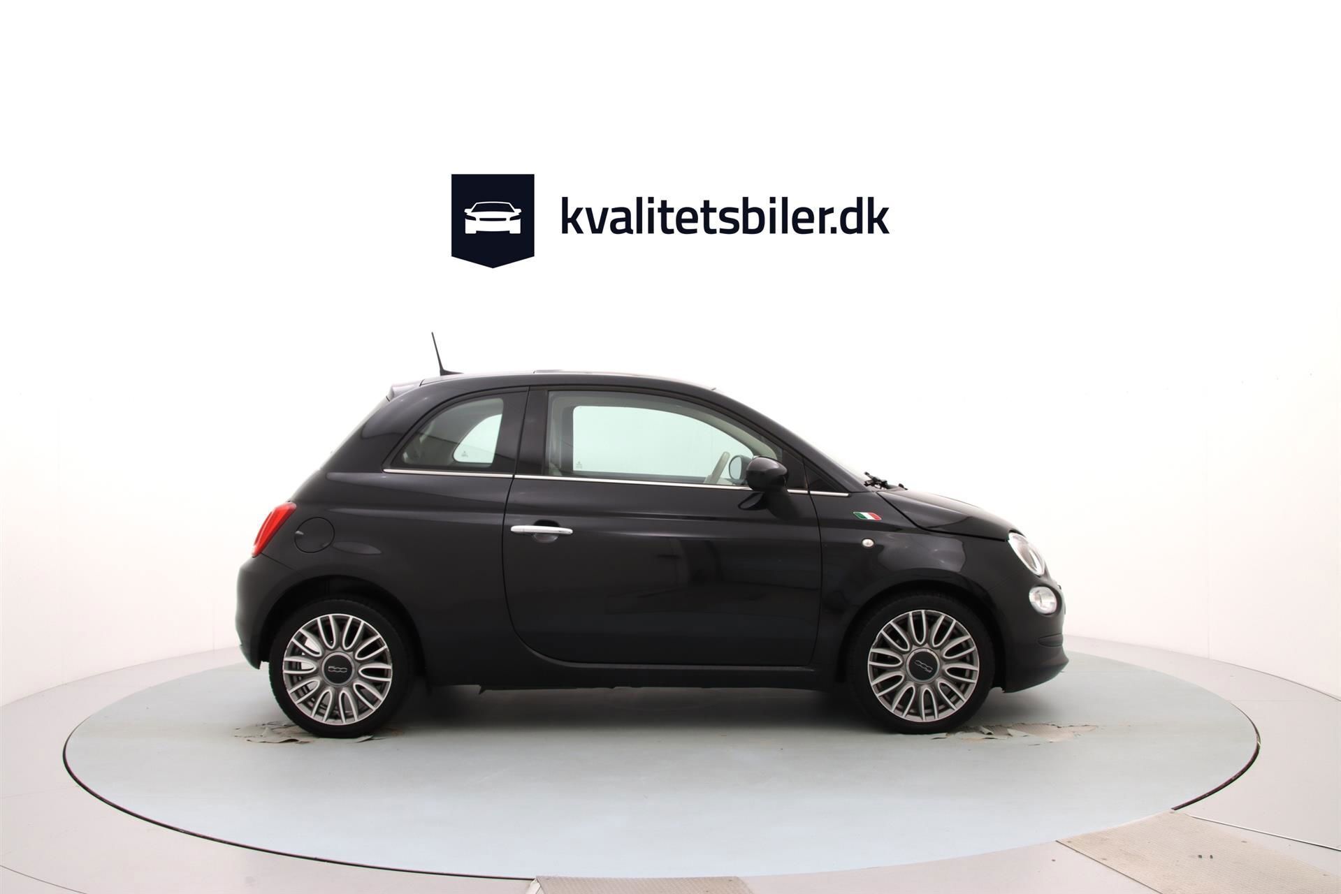 Sort Fiat 500 fra 2018 set udefra