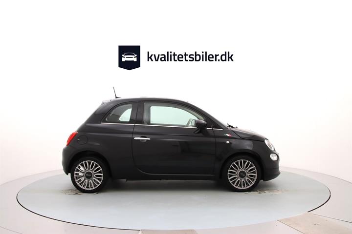 Sort Fiat 500 fra 2018 set udefra