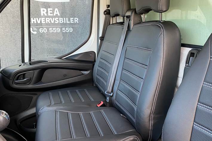 Hvid Iveco Daily fra 2015