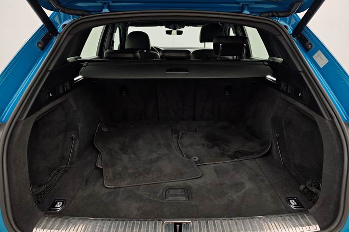 Blå Audi e-tron fra 2019