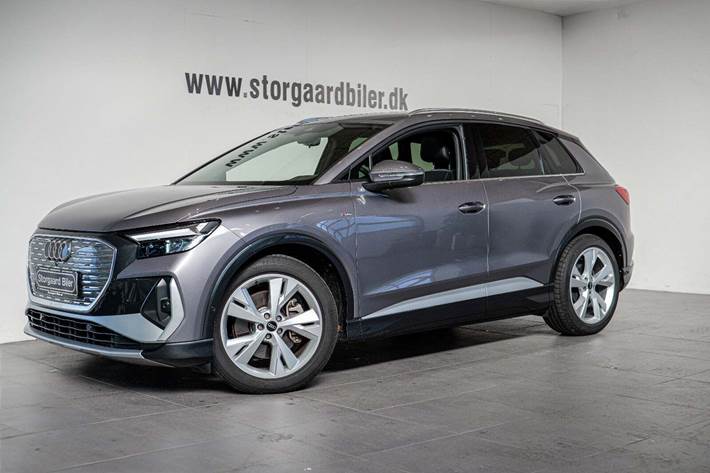 Sølv Audi Q4 e-tron fra 2023 set udefra