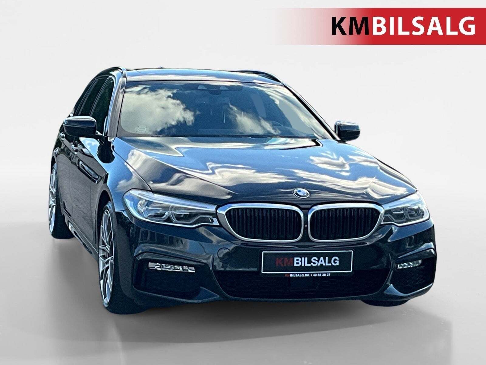Sort BMW 540d fra 2017 set udefra